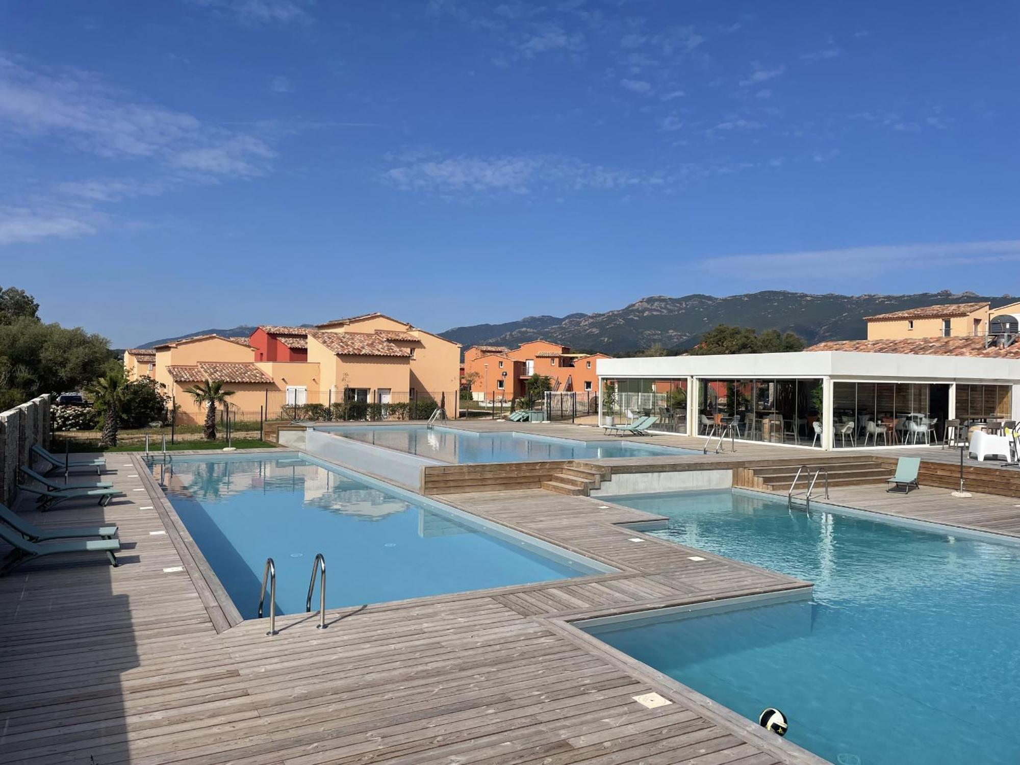 Residence Hoteliere Les Hameaux De Saint Cyprien 25 M2 Lecci Exteriör bild