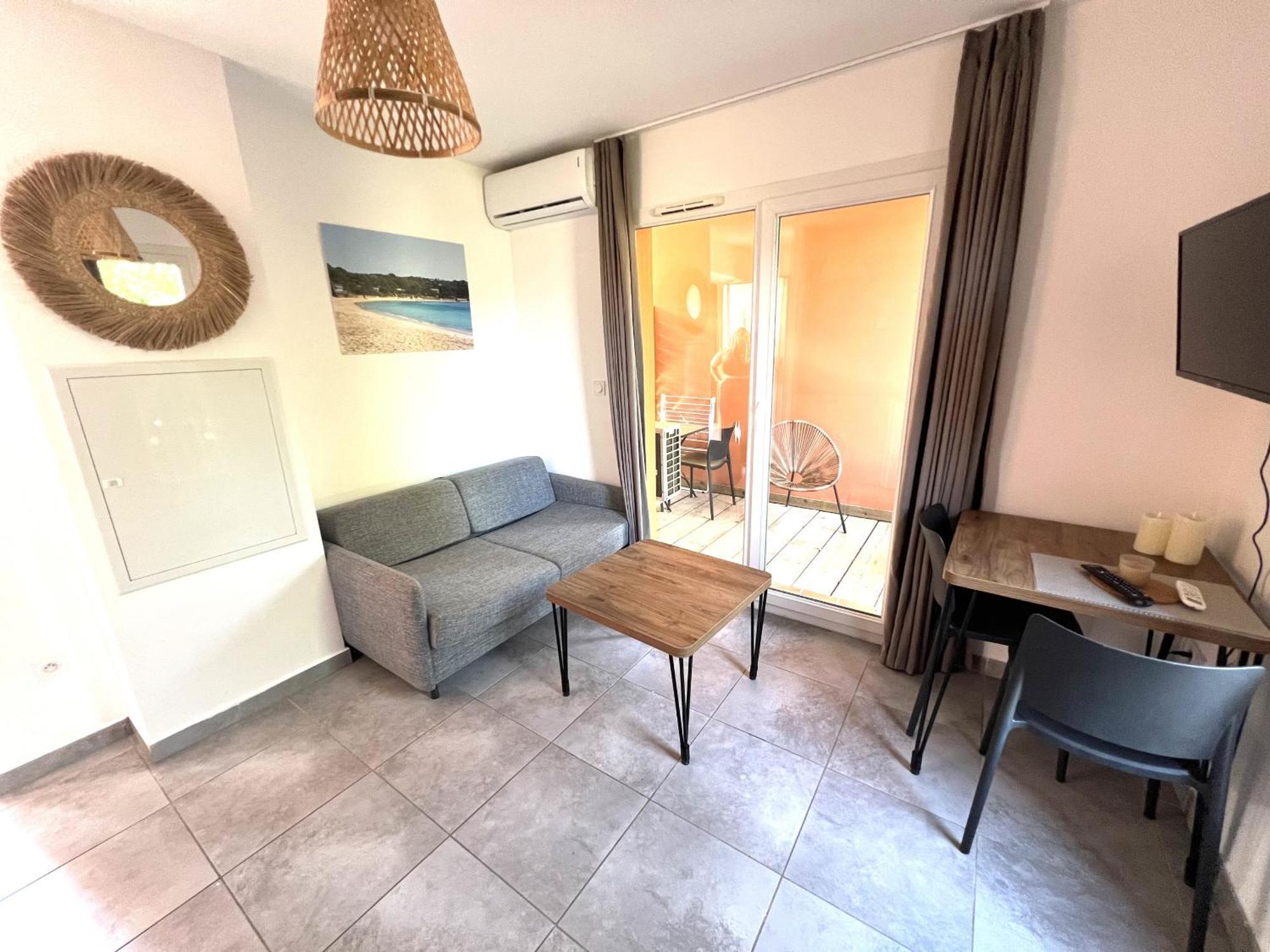 Residence Hoteliere Les Hameaux De Saint Cyprien 25 M2 Lecci Exteriör bild