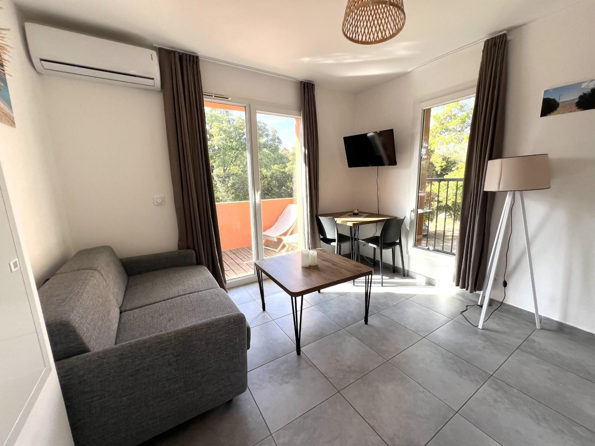 Residence Hoteliere Les Hameaux De Saint Cyprien 25 M2 Lecci Exteriör bild
