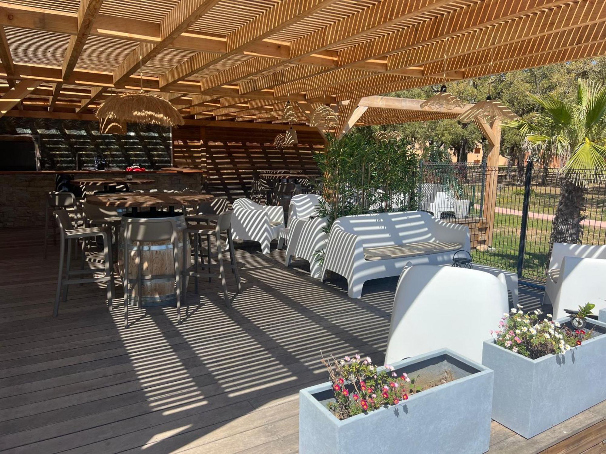 Residence Hoteliere Les Hameaux De Saint Cyprien 25 M2 Lecci Exteriör bild